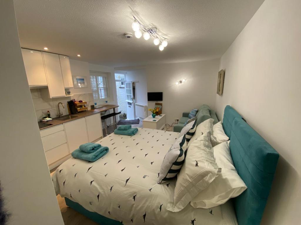 Sweet Caroline - Luxury Studio Stone'S Throw From Mousehole Harbour 外观 照片